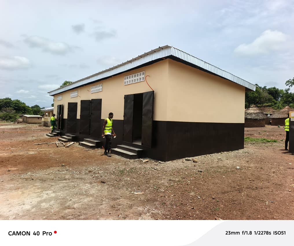 Projet COSO – Construction de hangars, magasins et latrines dans la région du Folon