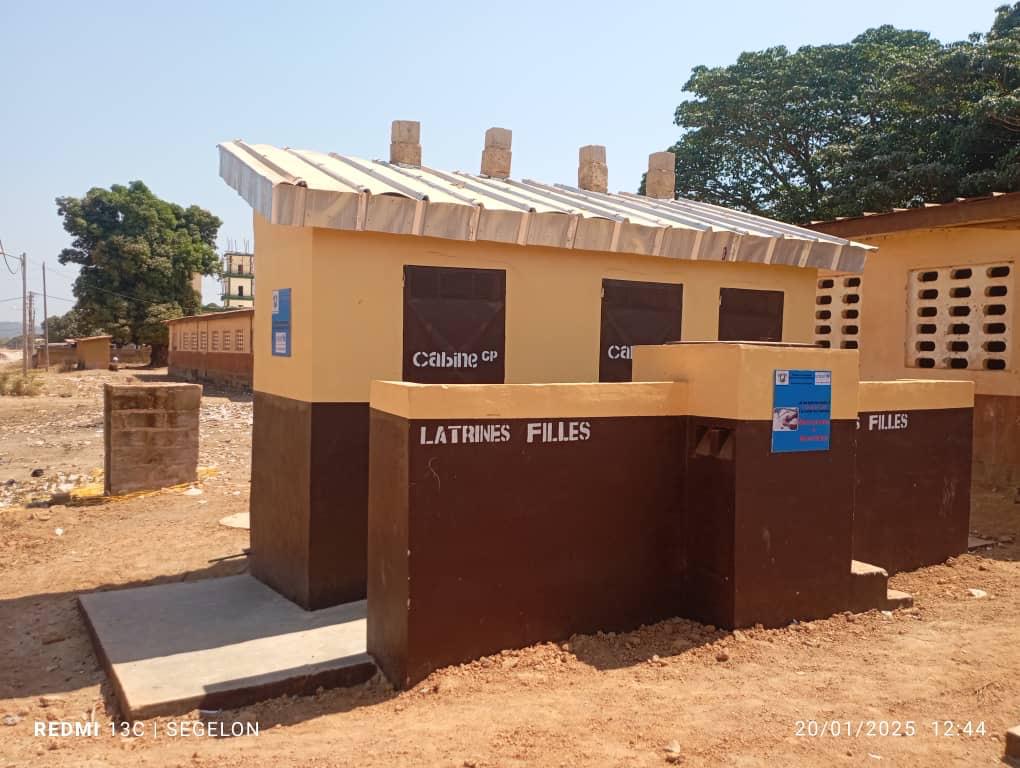 Projet UNICEF ROCHE – Construction de 9 blocs de latrines dans la région du Kabadougou