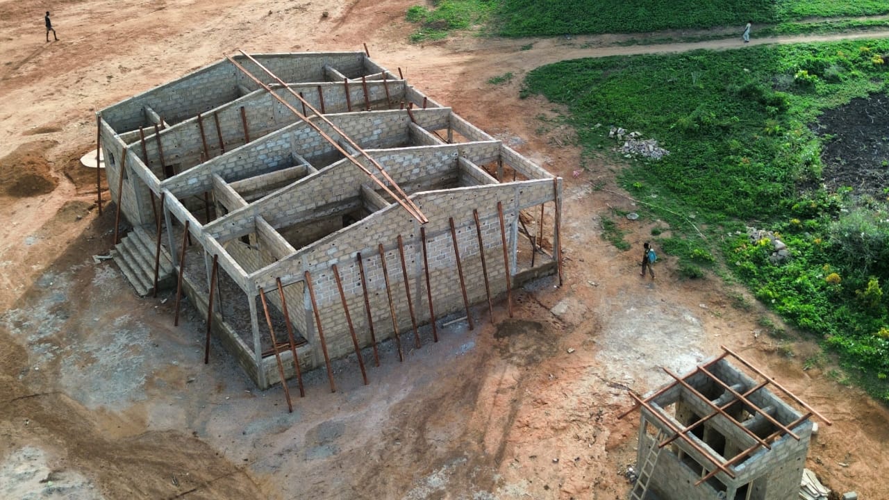 Construction d'un dispensaire, d'un logement et d'une latrine — Fasoronzo