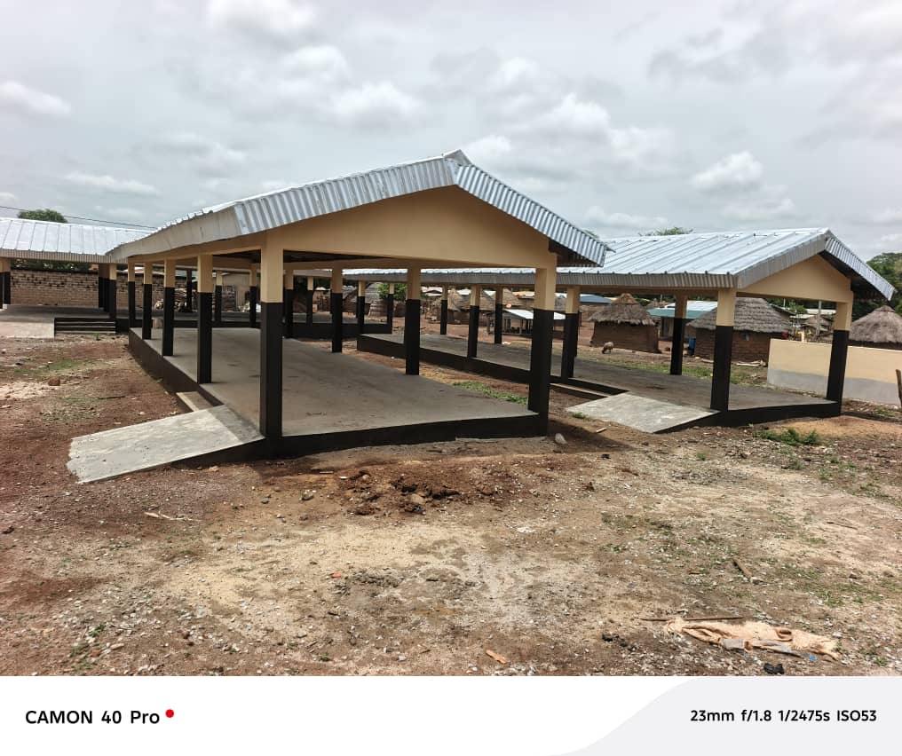Projet COSO – Construction de hangars, magasins et latrines dans la région du Folon — vue 4