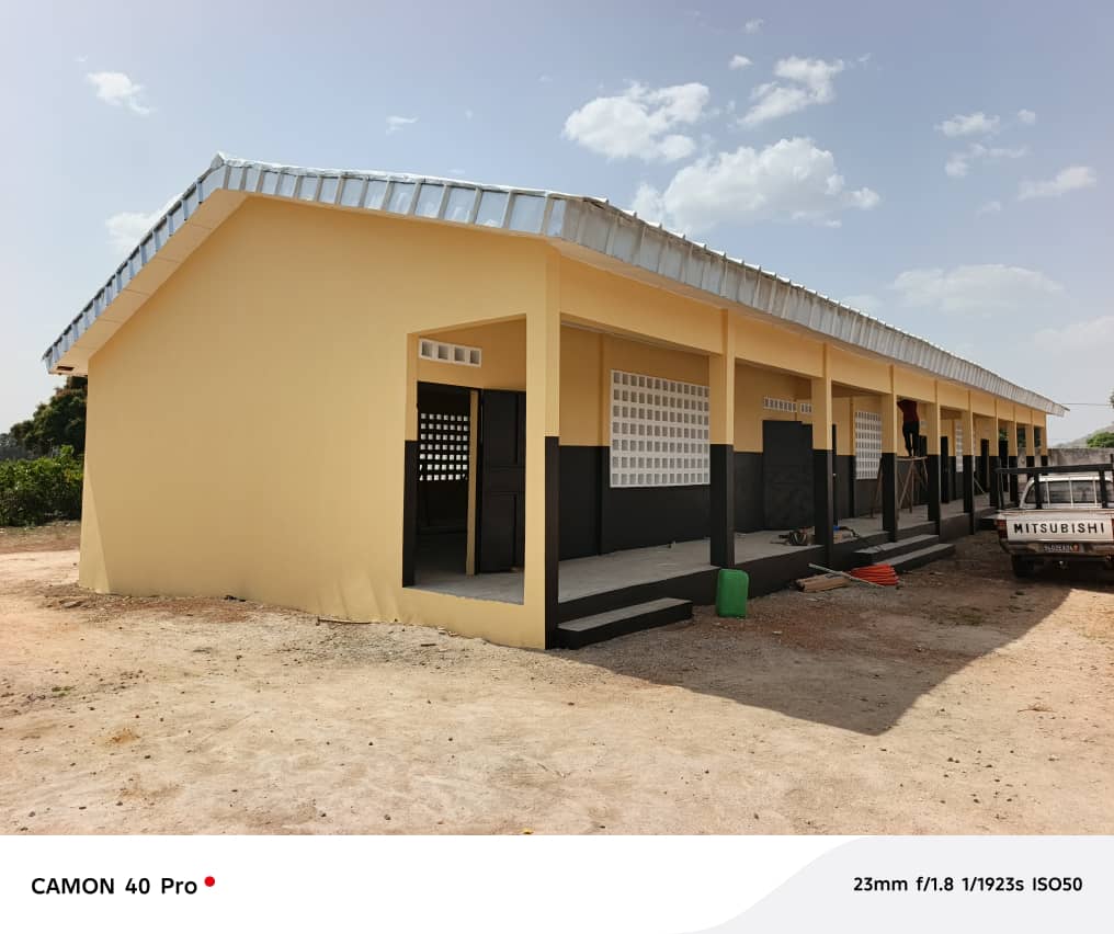 Construction de 3 classes — Gbongaha et Niamana (Conseil Régional du Kabadougou) — vue 1