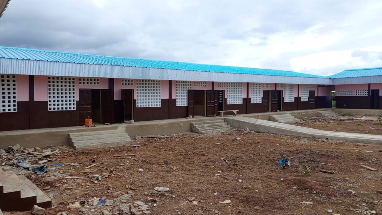 Construction de deux collèges de proximité — Région du Poro (C2D Éducation) — vue 1