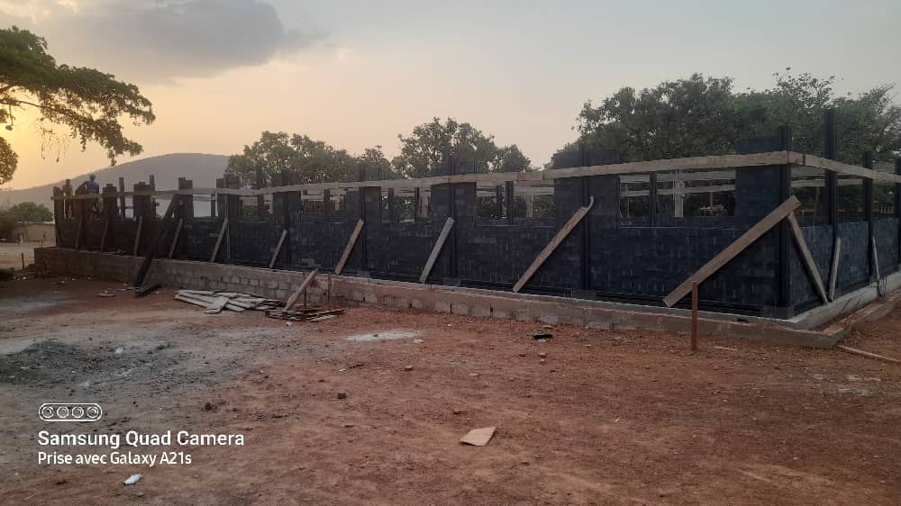 Construction de 5 classes, 2 bureaux et latrines — UNICEF (Boundiali, Bagoué) — vue 5